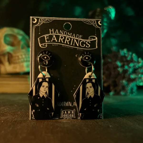 Wednesday fülbevaló