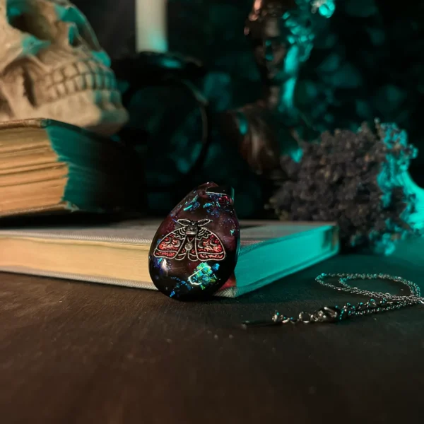 Galaxy Moth nyaklánc