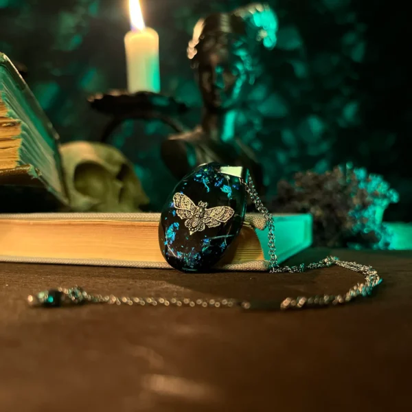 Midnight Moth nyaklánc