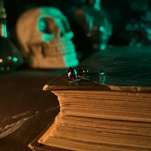 Vampire's Tear gyűrű (lilás-vörös)